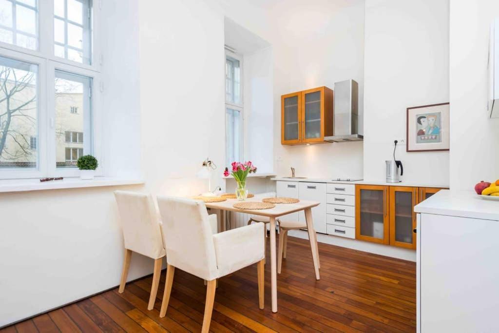 Best Location, Beautiful And Quiet Old Town Apt. Tallinn Eksteriør billede