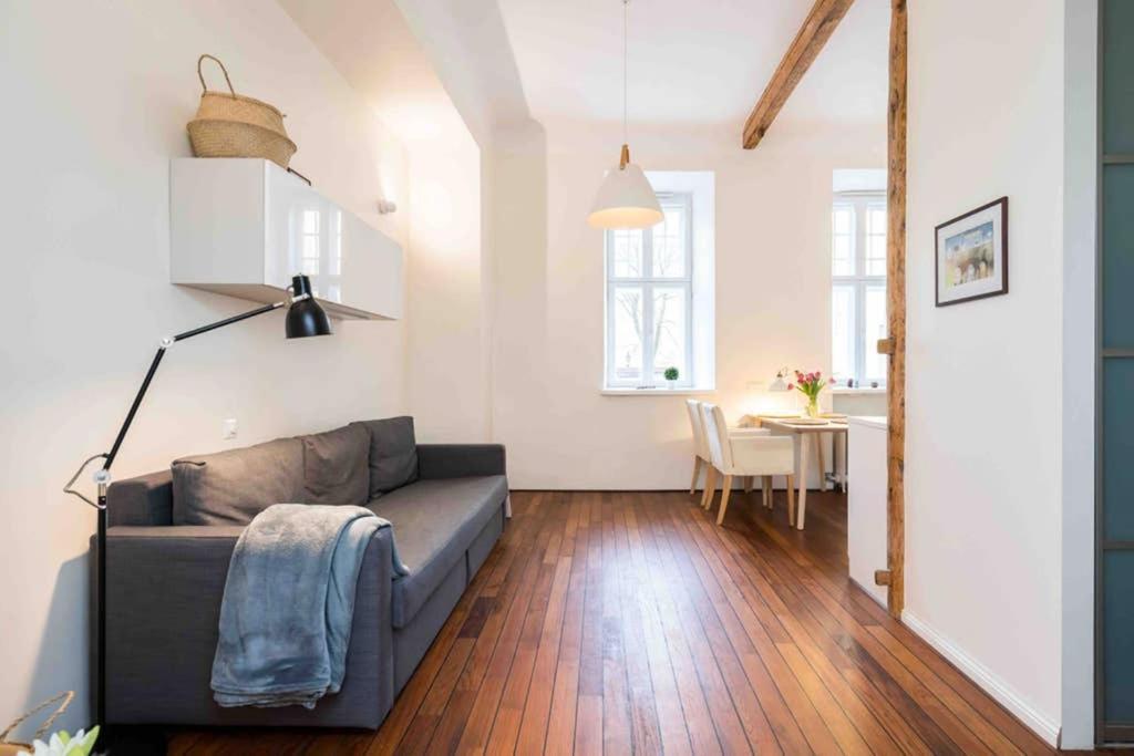 Best Location, Beautiful And Quiet Old Town Apt. Tallinn Eksteriør billede