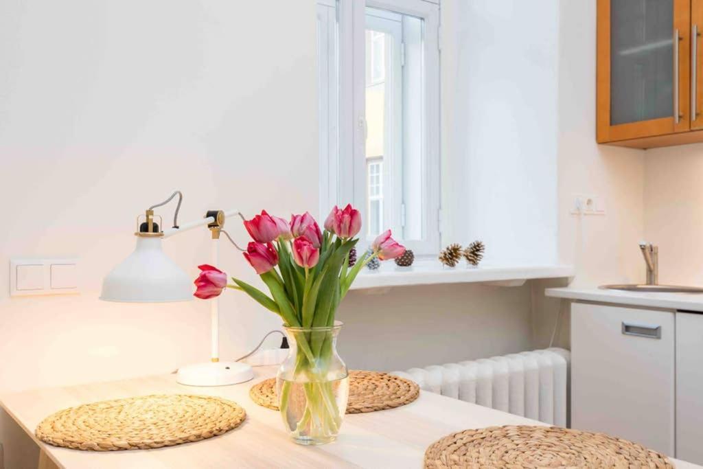 Best Location, Beautiful And Quiet Old Town Apt. Tallinn Eksteriør billede