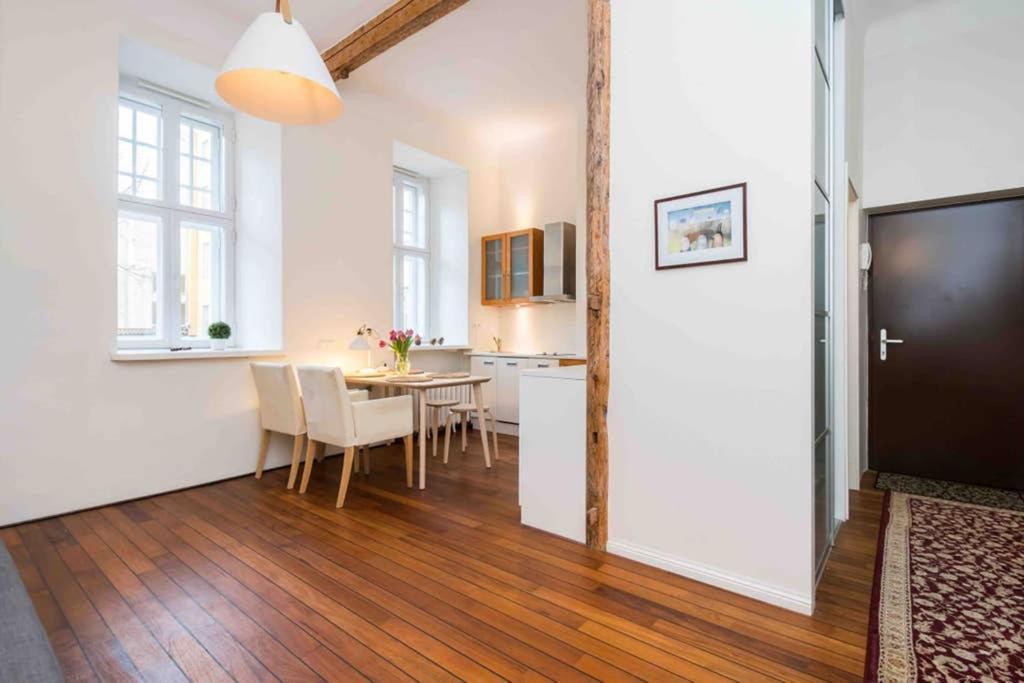 Best Location, Beautiful And Quiet Old Town Apt. Tallinn Eksteriør billede