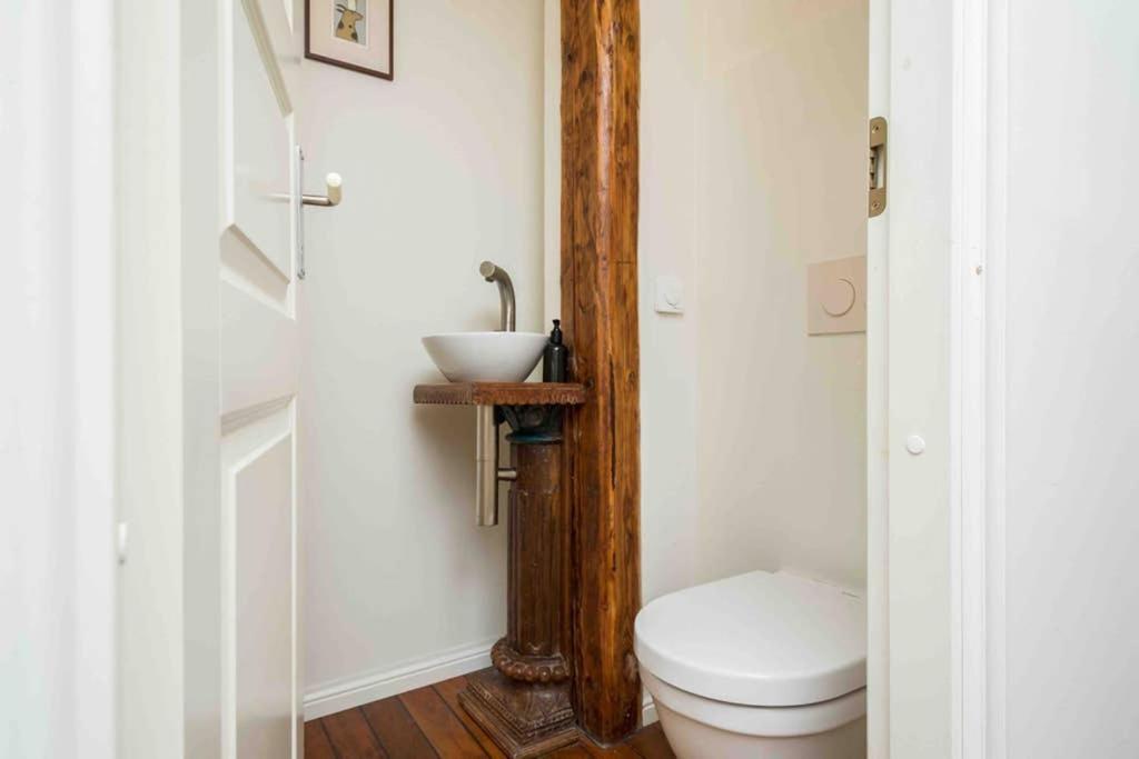 Best Location, Beautiful And Quiet Old Town Apt. Tallinn Eksteriør billede